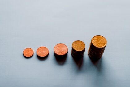 Living Through Inflation: How Rising Prices Affect Your Daily Finance When Everything Costs More Than It Used To